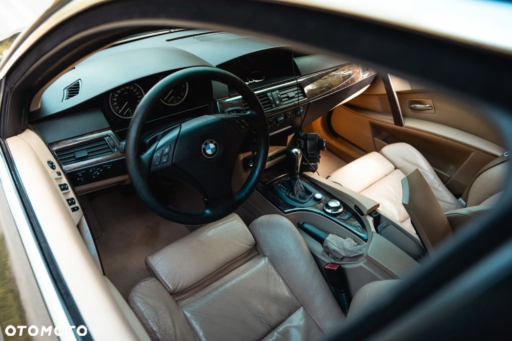 BMW Seria 5 - 16