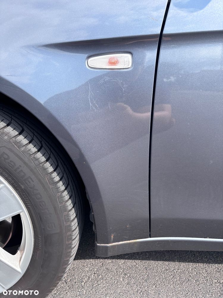 Mitsubishi Lancer 1.5 Invite - 15