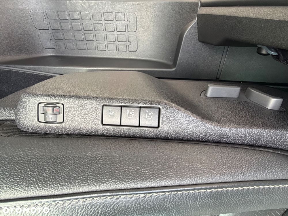 Opel Zafira 2.0 CDTI Long Business VIP - 32
