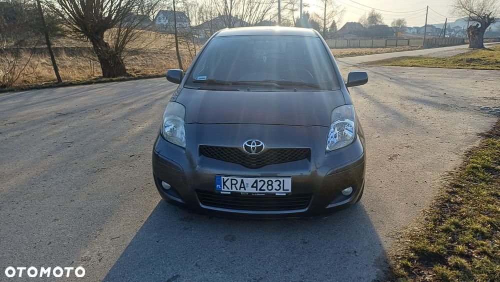 Toyota Yaris 1.33 2010 - 1
