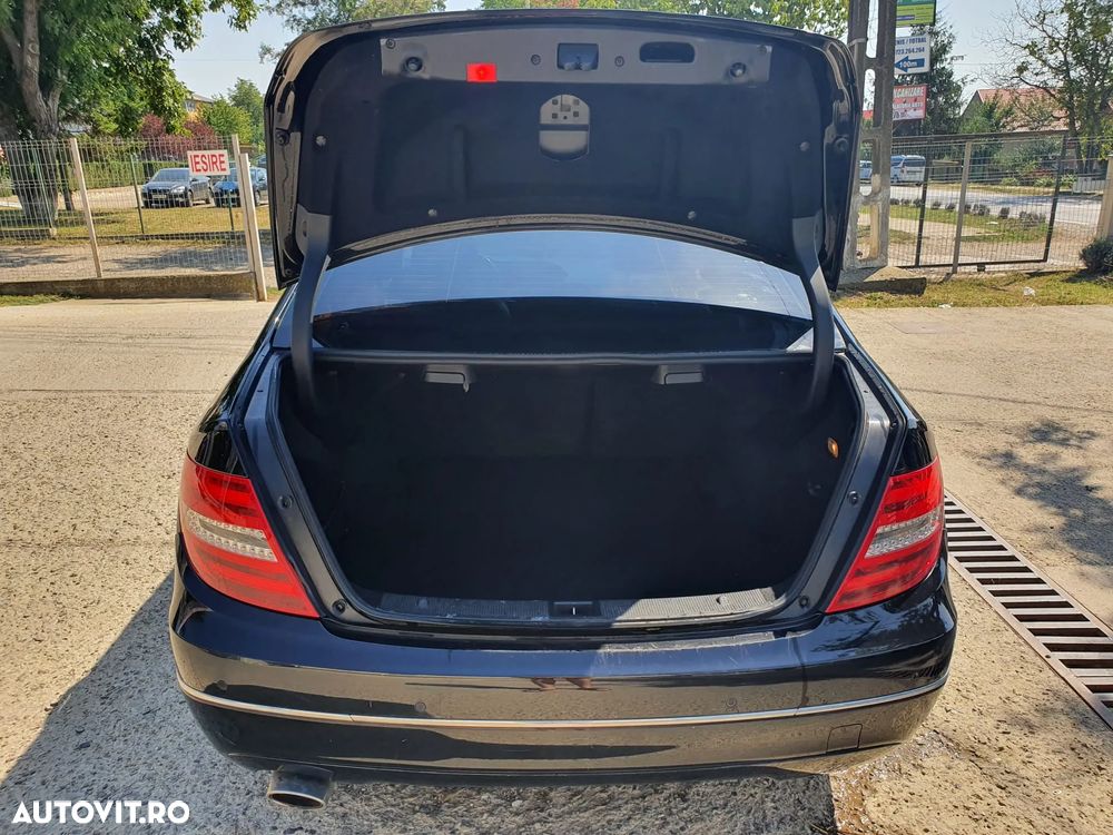 Mercedes-Benz C - 10