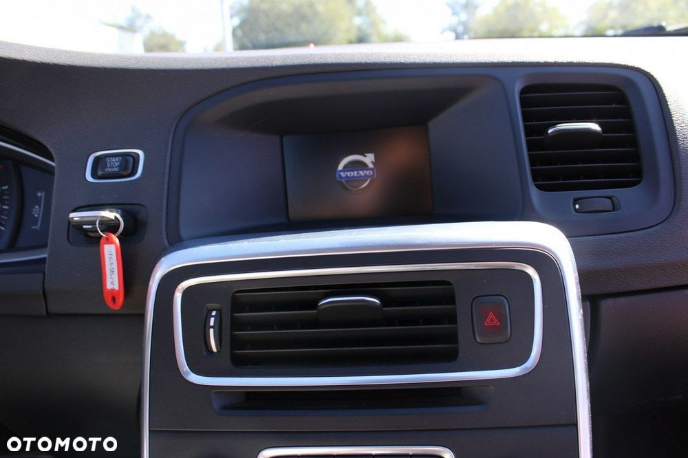 Volvo S60 - 25