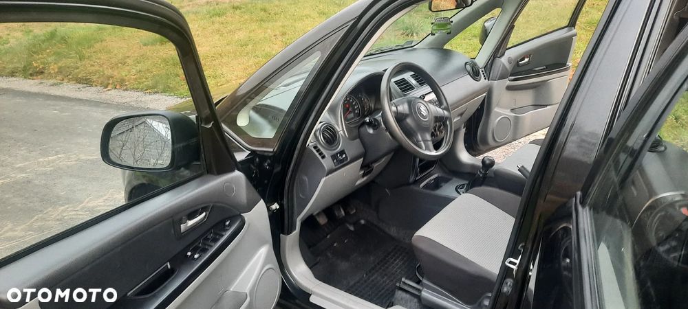 Suzuki SX4 - 14
