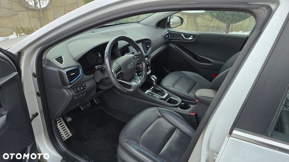 Hyundai IONIQ 1.6 GDI Premium - 38