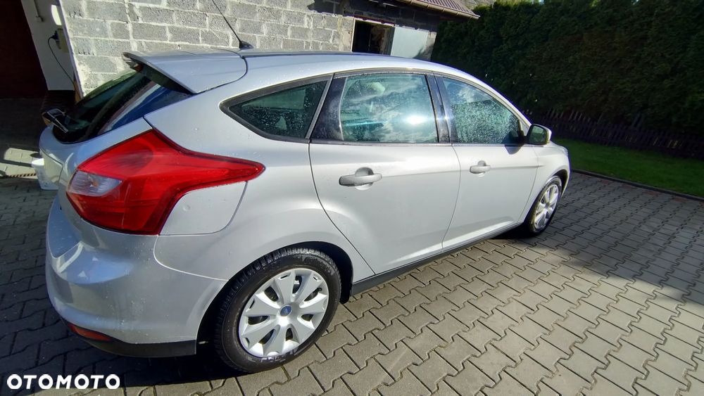 Ford Focus 1.6 Trend - 18