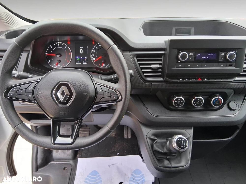 Renault Trafic 2023 photo 5