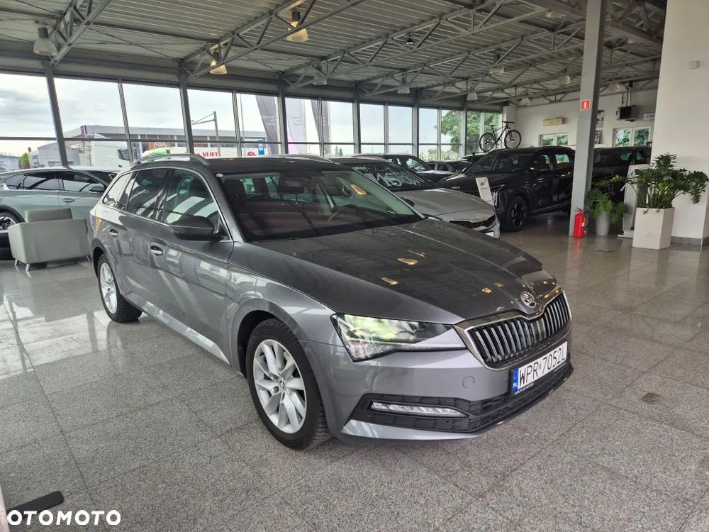 Skoda Superb 2.0 TDI SCR Ambition DSG - 6