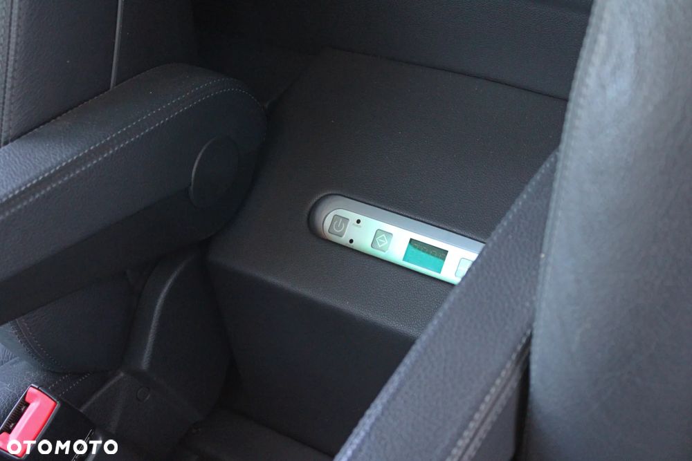 Mercedes-Benz Viano 2.2 CDI DPF extralang 4Matic Automatik Ambiente Edition - 12