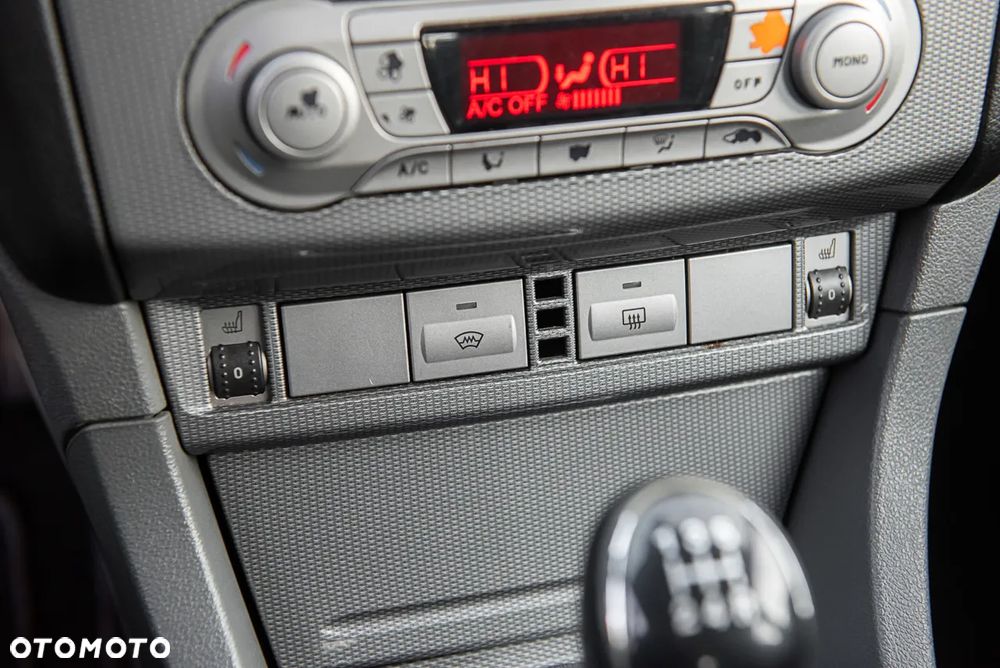 Ford Focus 1.8 Trend - 26