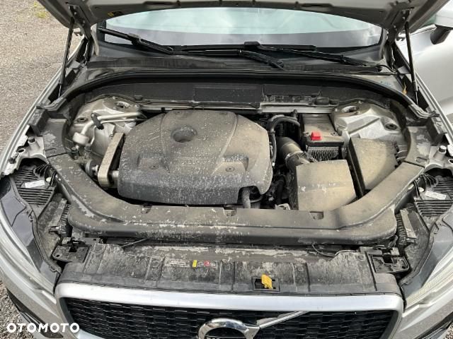 Volvo XC 60 T5 AWD Geartronic RDesign - 11