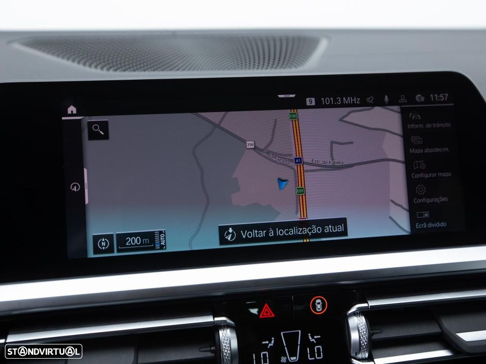 BMW 320 e Pack Desportivo M Auto - 28