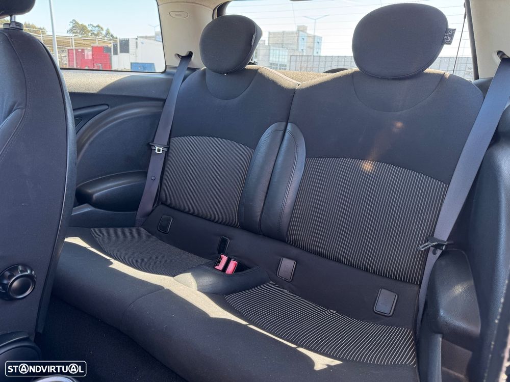 MINI 3 Portas Cooper D - 8