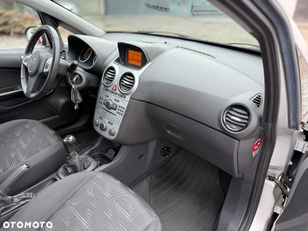 Opel Corsa - 21