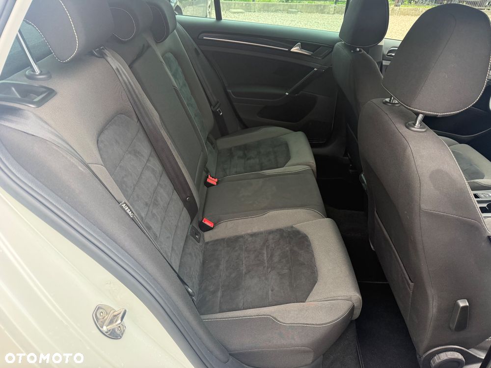 Volkswagen Golf 2.0 BlueTDI Highline - 17