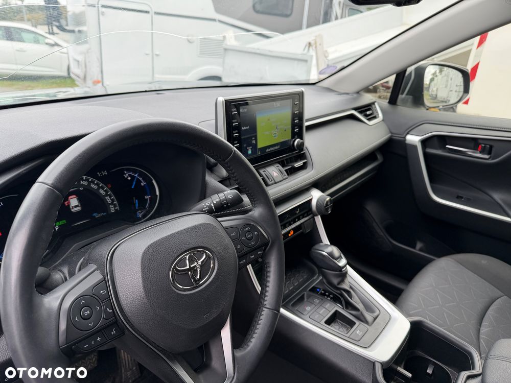 Toyota RAV4 - 8
