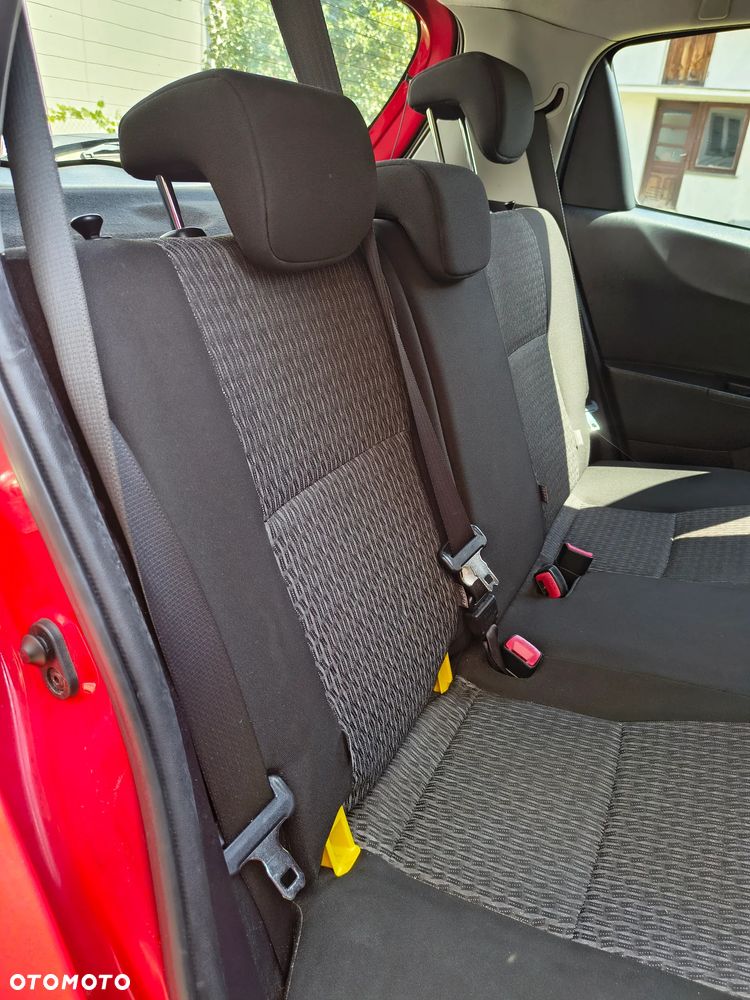 Toyota Yaris 1.0 Active - 10