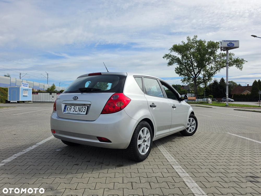 Kia Ceed 1.6 Comfort - 6