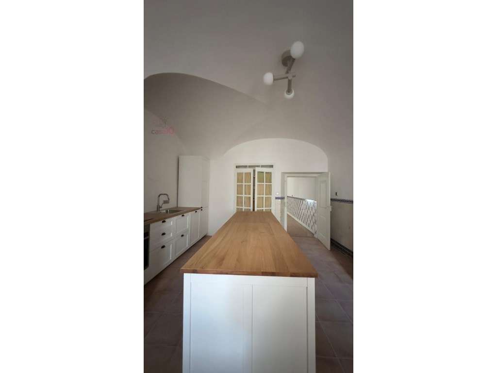 Arrenda-se moradia típica no centro histórico de Évora - Grande imagem: 4/27