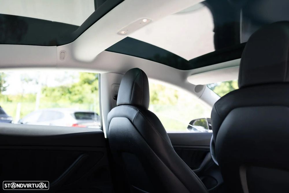 Tesla Model 3 Long-Range Dual Motor AWD - 11
