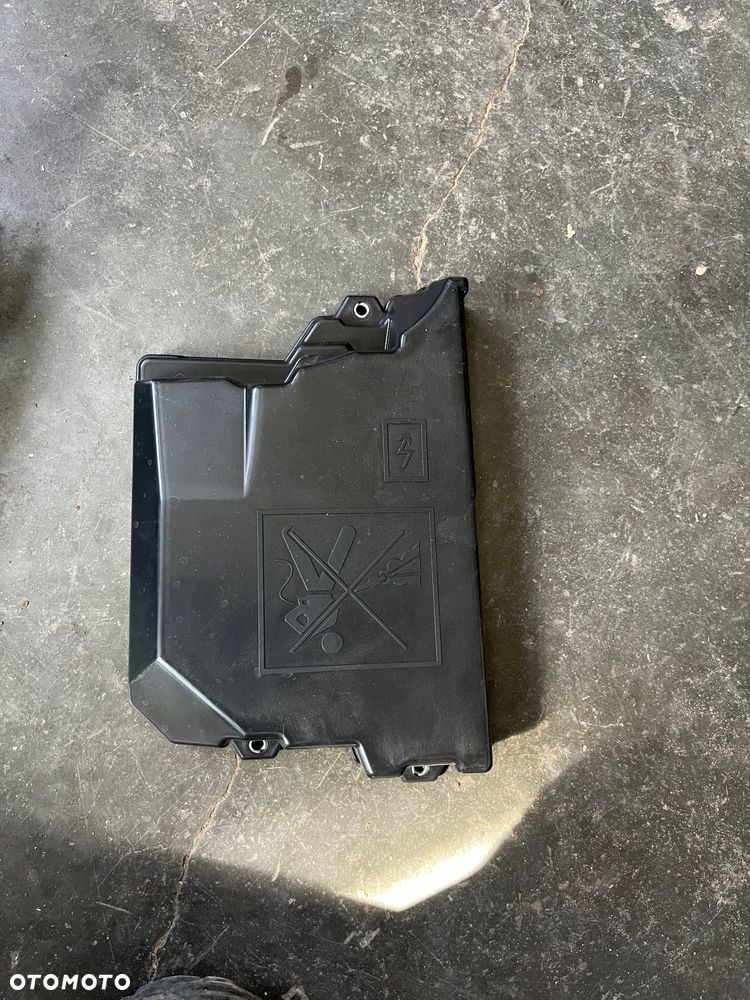 Obudowa skrzynka bezpieczników kompletna Dacia Duster III 2025R - 4