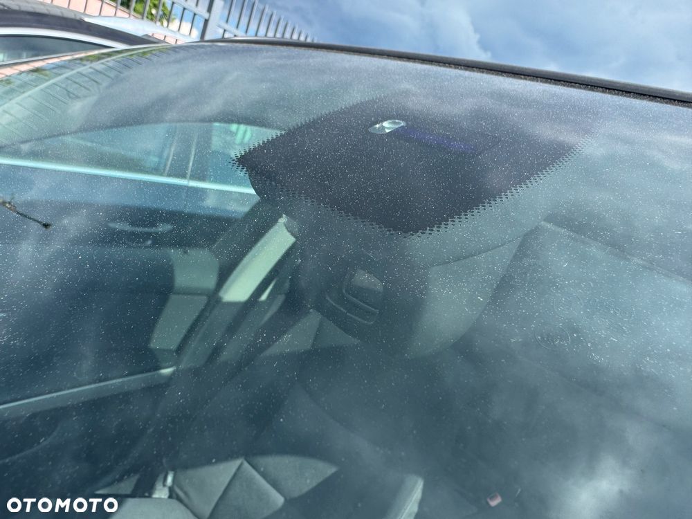 BMW Seria 3 318d DPF - 30