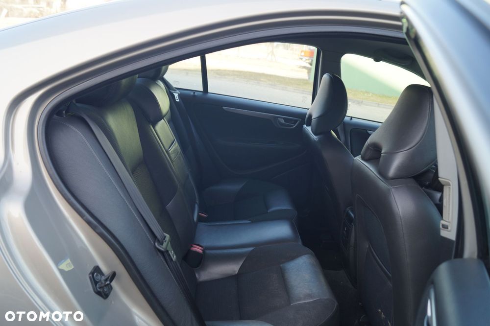 Volvo S60 - 27