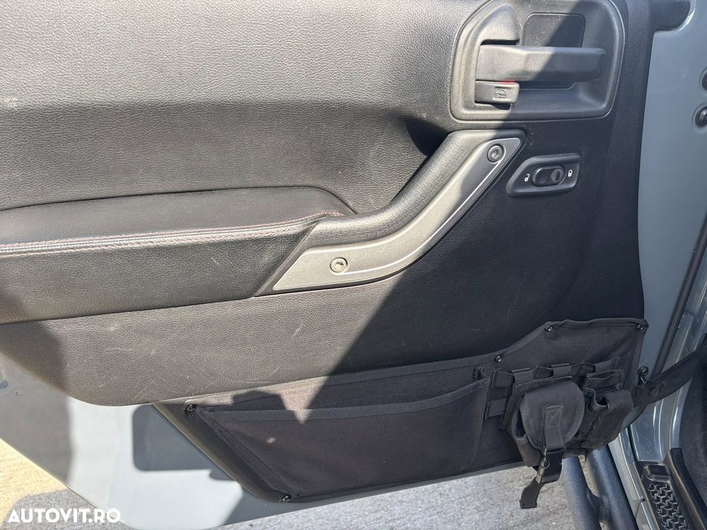 Jeep Wrangler 2.8 CRD AT Rubicon - 8