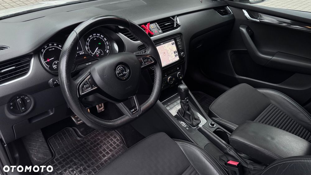 Skoda Octavia 2.0 TDI DSG RS - 6