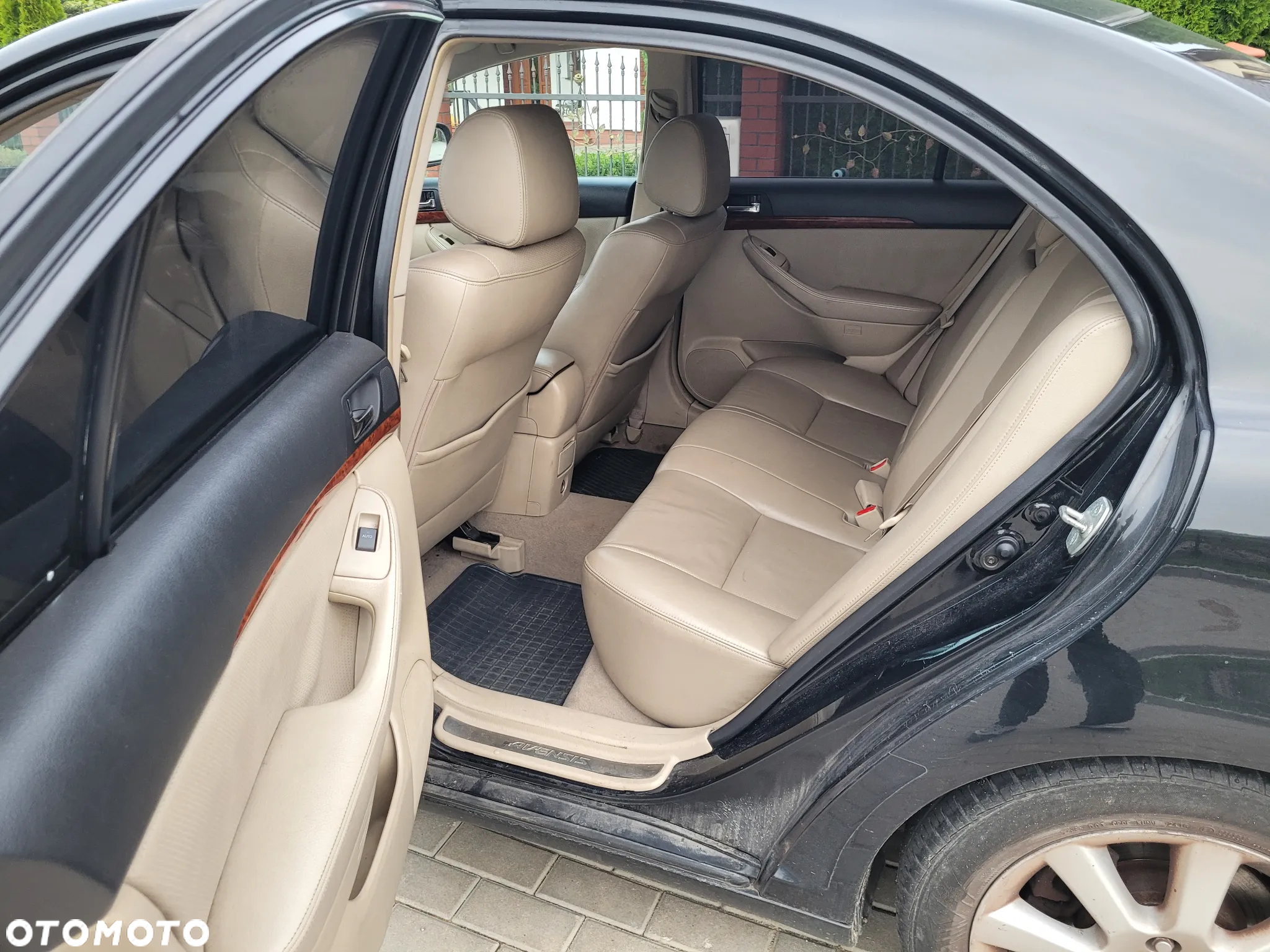 Toyota Avensis 2.2 D-4D Prestige - 5