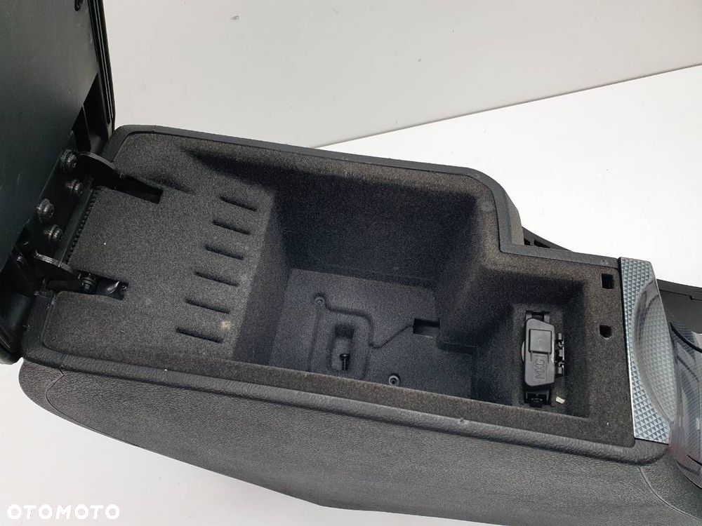 TUNEL ŚRODKOWY PODŁOKIETNIK PEUGEOT 407 SW 2006 EUROPA - 5