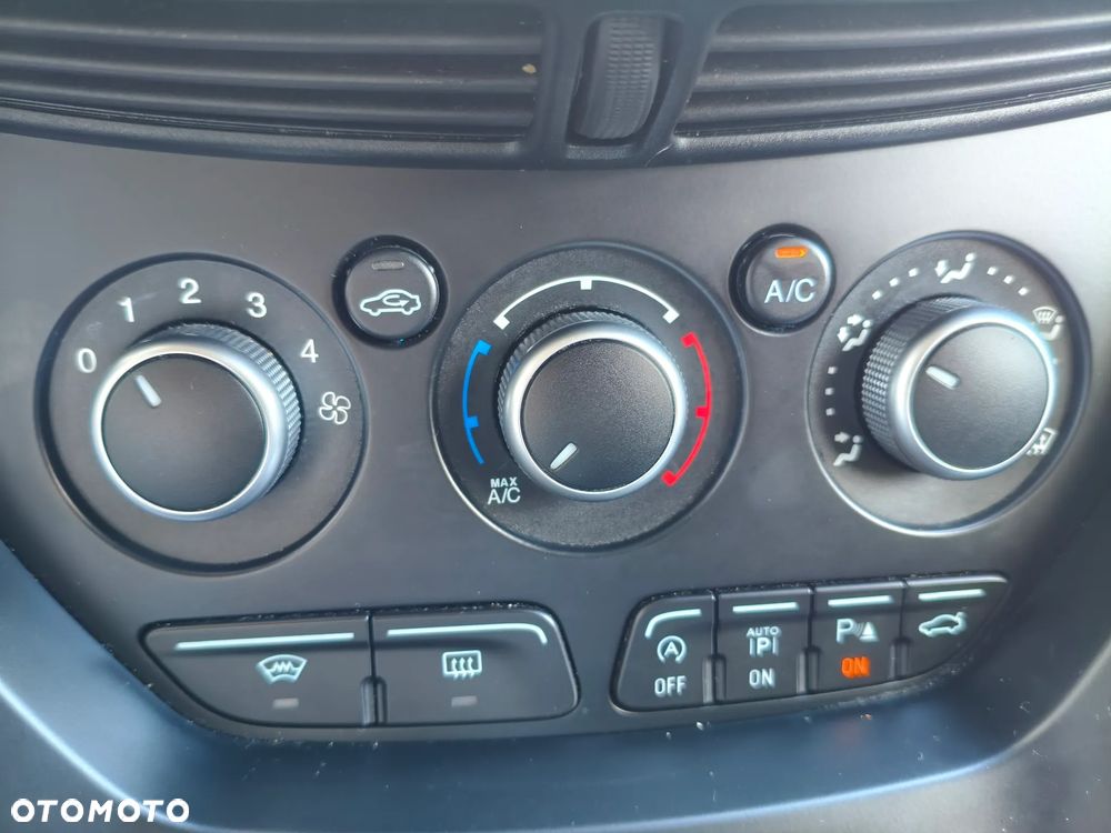 Ford Kuga 2.0 TDCi AWD Trend - 17