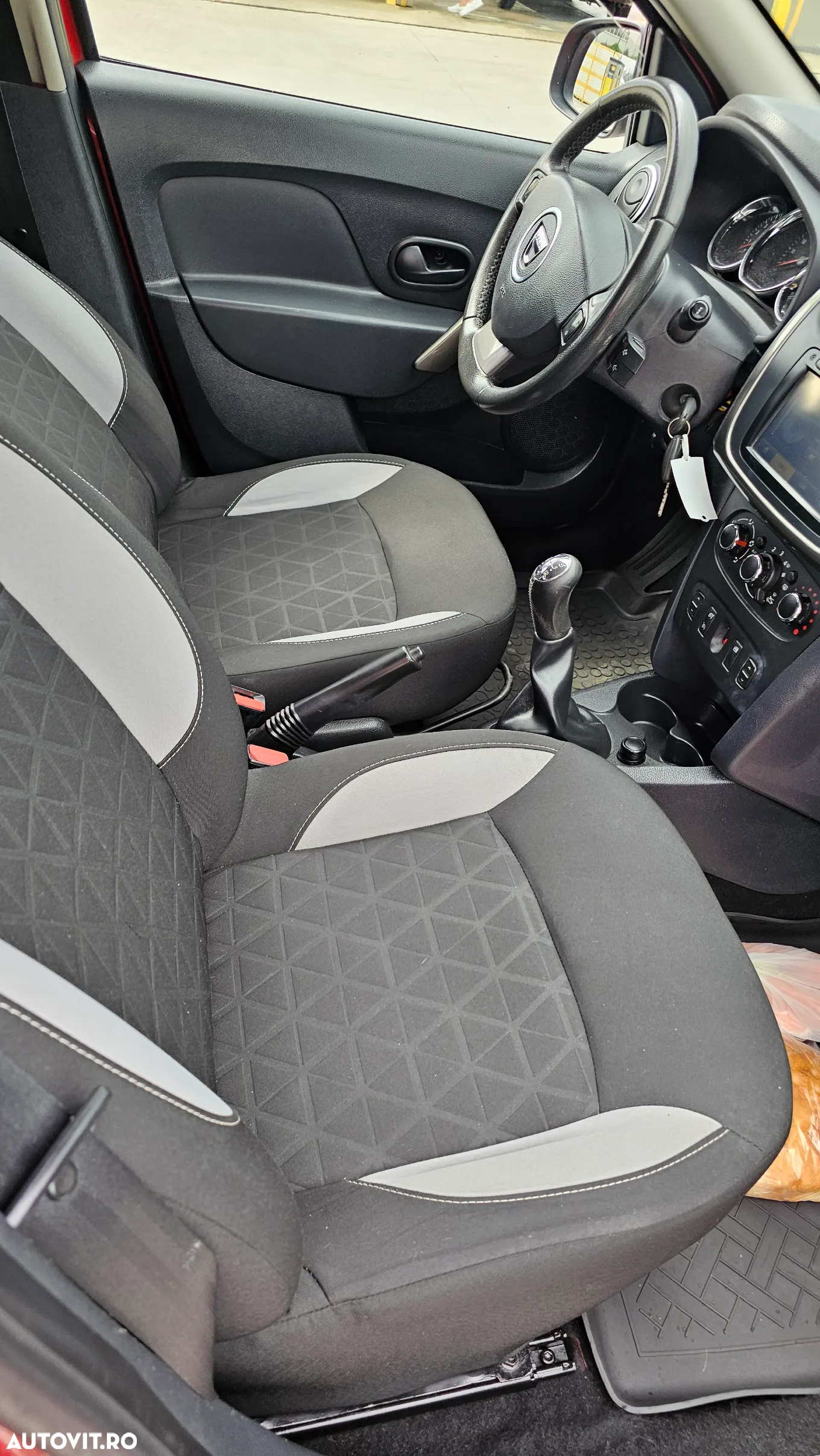 Dacia Sandero 1.5 Blue dCi Laureate - 10