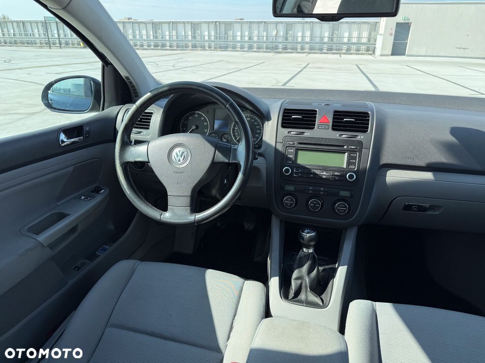 Volkswagen Golf 1.4 FSI Comfortline - 16