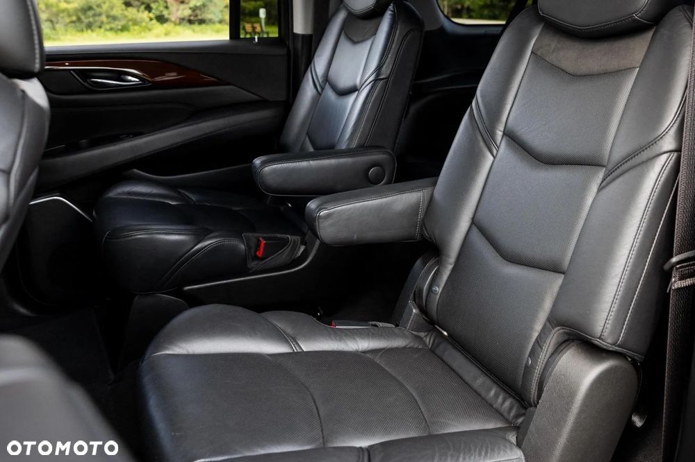 Cadillac Escalade - 31