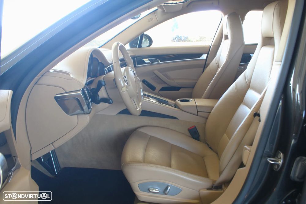 Porsche Panamera Platinum Edition - 33