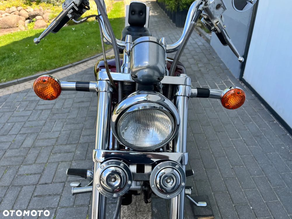 Suzuki Intruder - 25