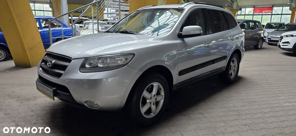Hyundai Grand Santa Fe - 3