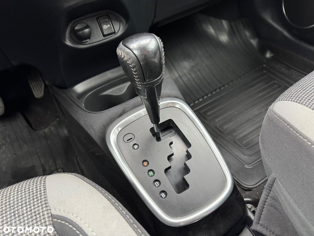 Toyota Yaris 1.5 VVT-i Y20 Club - 31