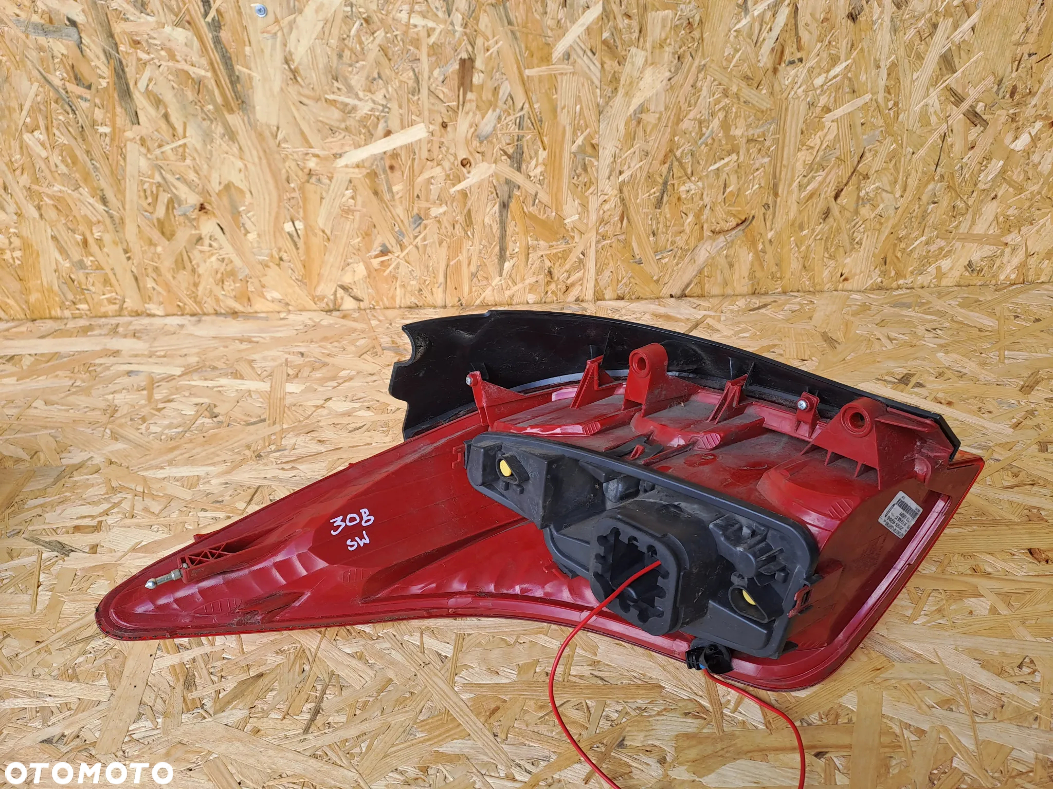 Lampa Tylna Tył Prawa Peugeot 308 SW T7 07-13r. - 3