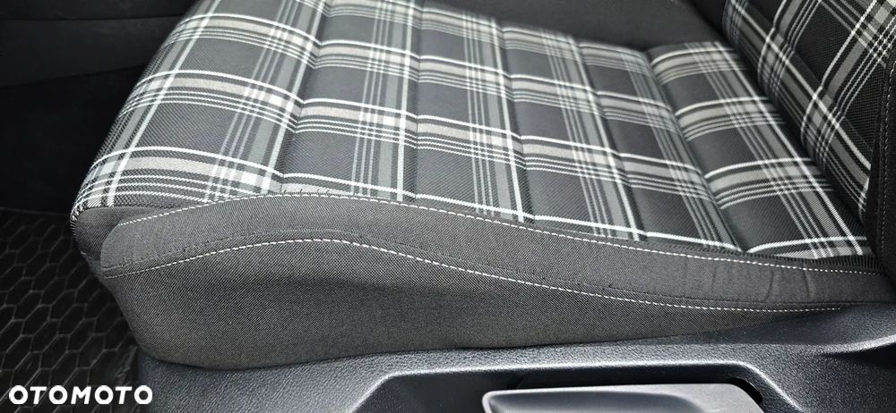 Volkswagen Golf 2.0 TDI BMT GTD - 15