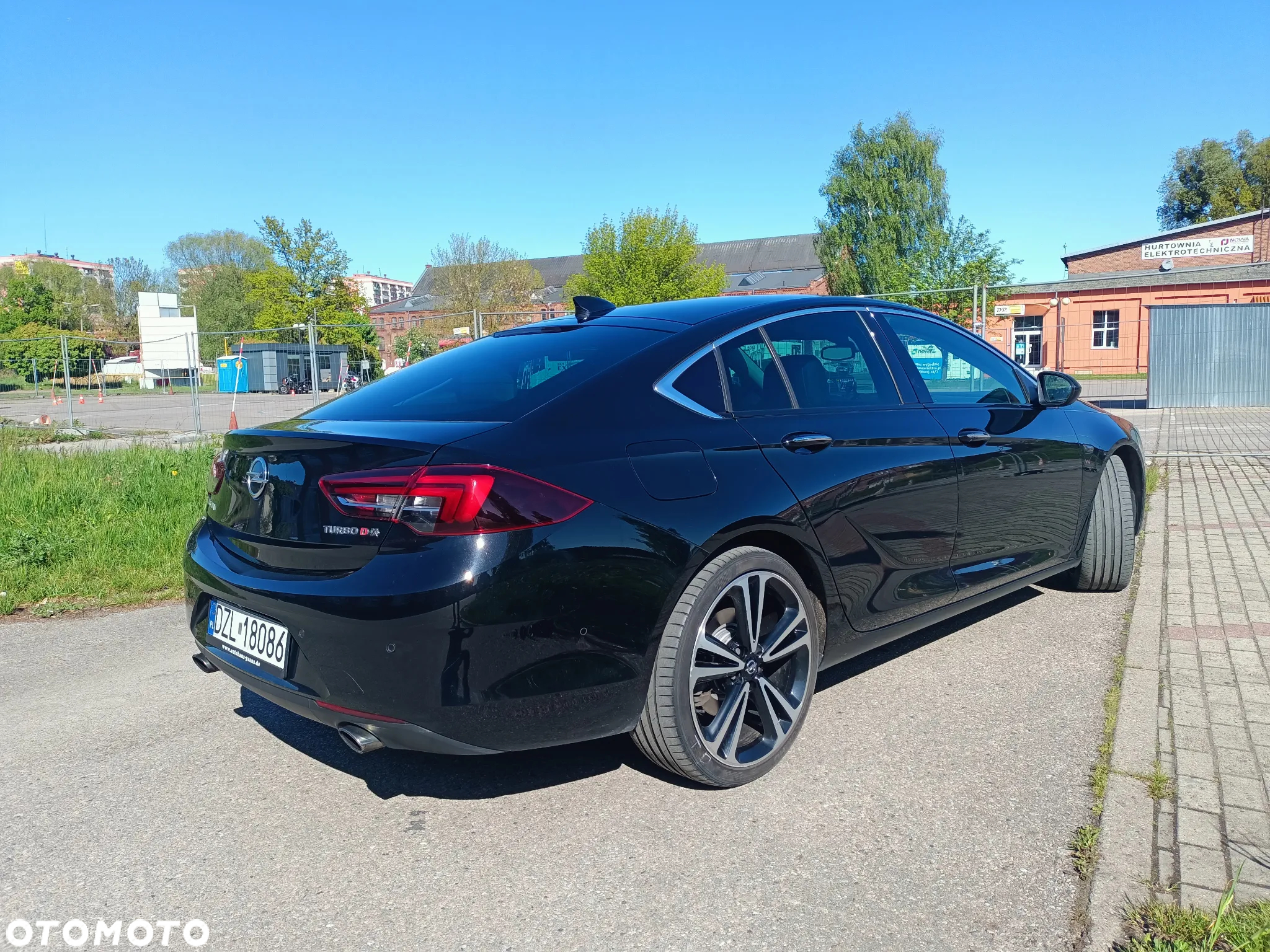 Opel Insignia Grand Sport 2.0 BiTurbo D 4x4 Automatik GSI - 3