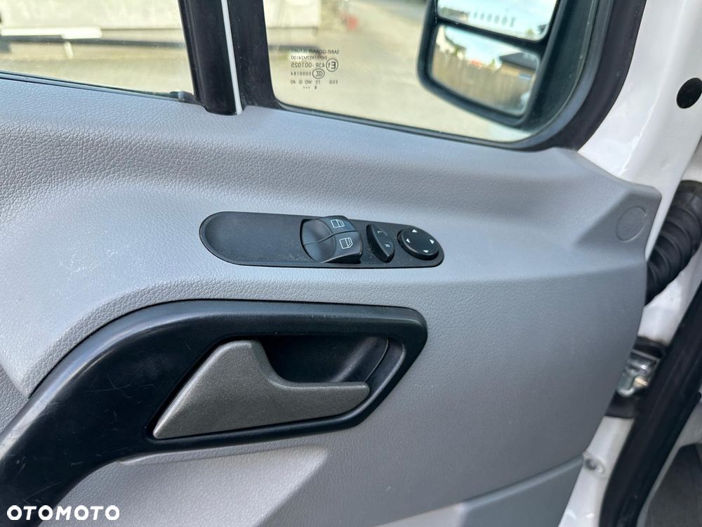 Volkswagen CRAFTER DOKA 6-OSOBOWY - 9