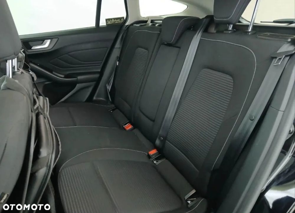 Ford Focus 2.0 EcoBlue Titanium - 12
