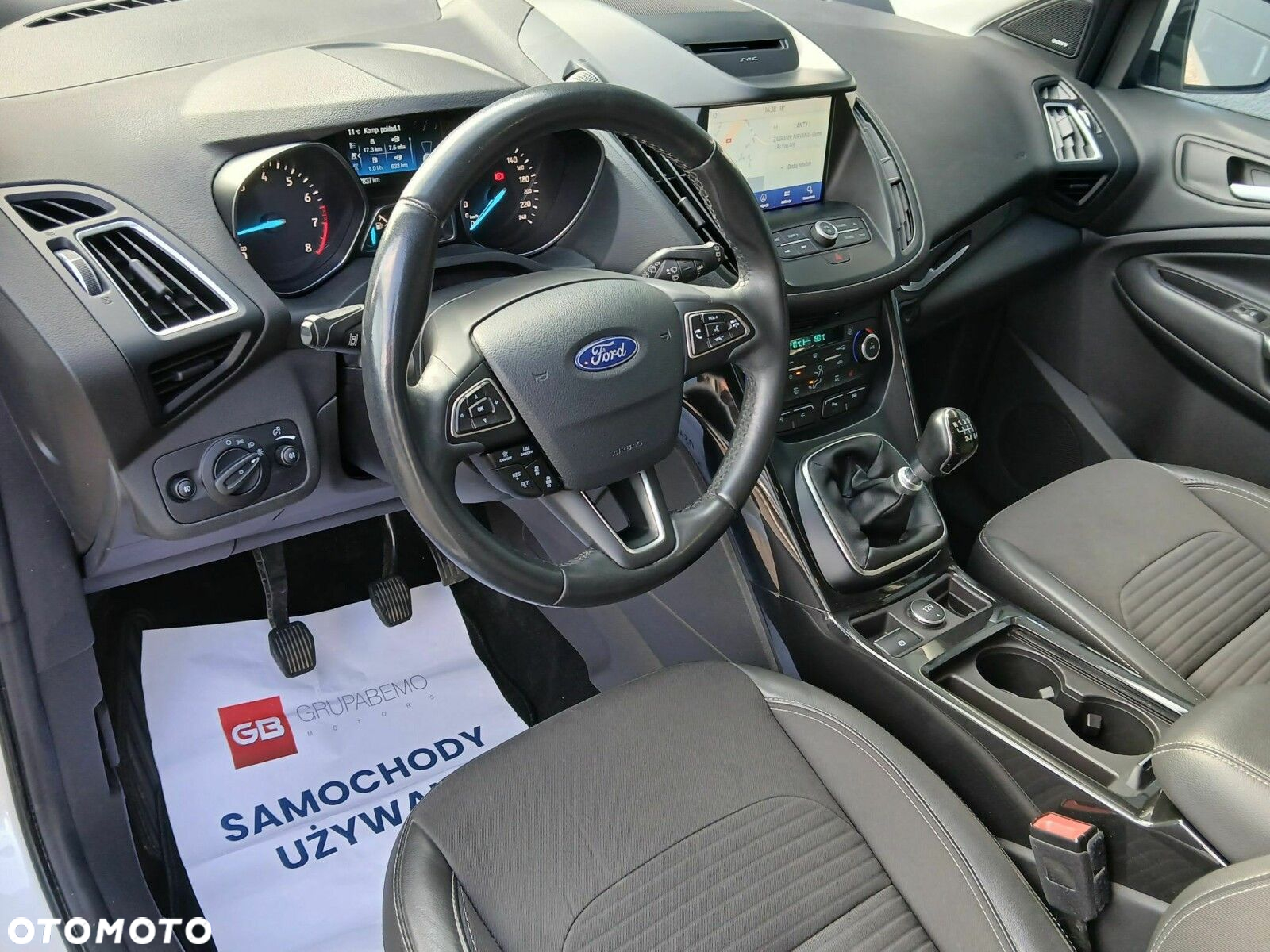Ford Kuga - 12