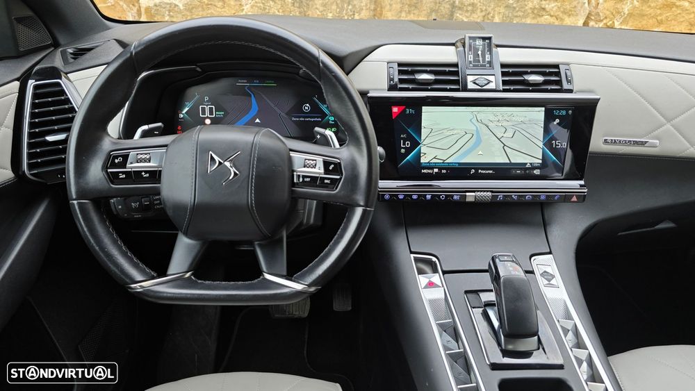 DS DS7 Crossback - 12