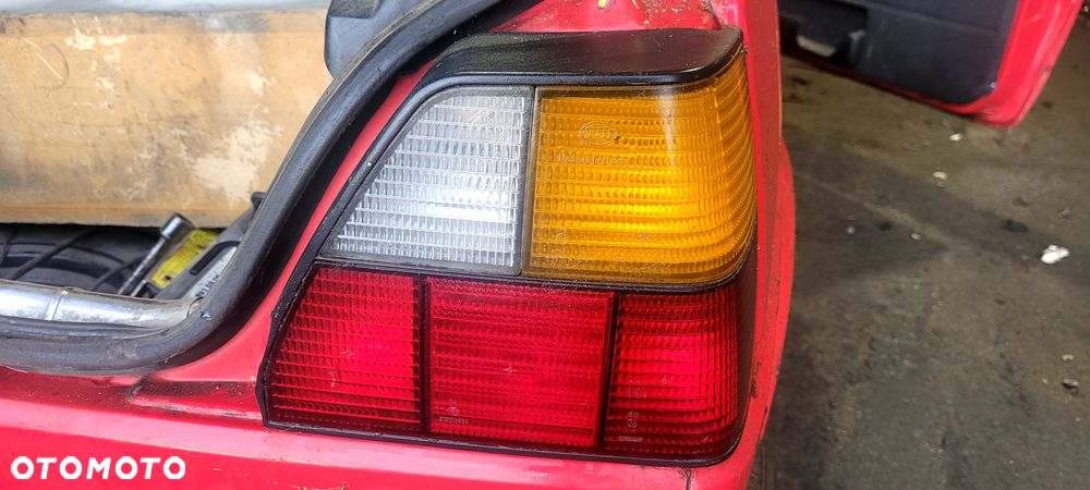 Tylna prawa lampa Volkswagen Golf II - 2