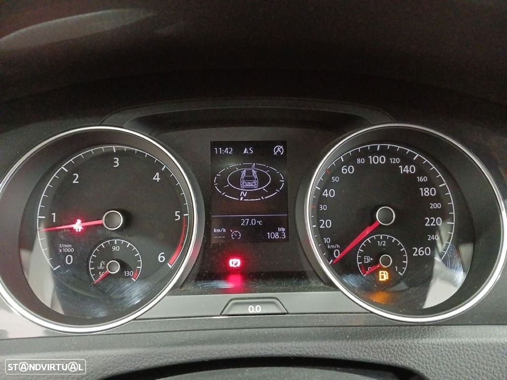 VW Golf Variant 1.6 TDi Confortline - 21