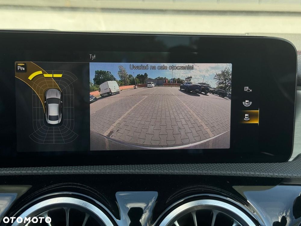 Mercedes-Benz CLA 200 d AMG Line 8G-DCT - 29
