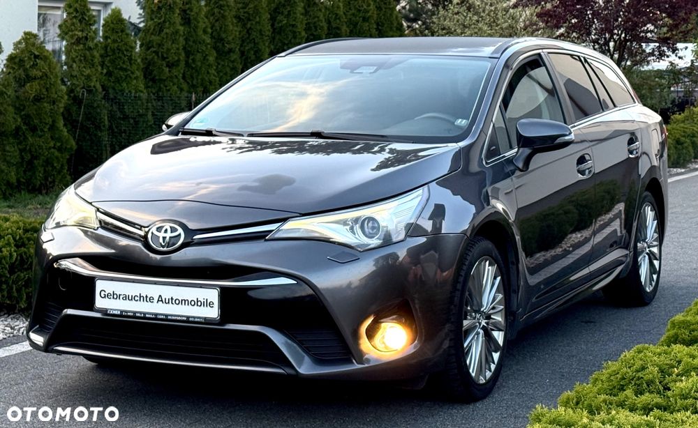 Toyota Avensis Touring Sports 1.8 Executive - 23