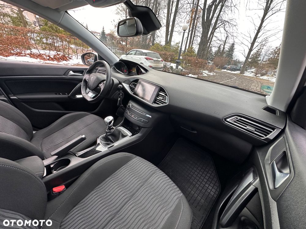 Peugeot 308 BlueHDi FAP 120 Stop&Start Active - 34